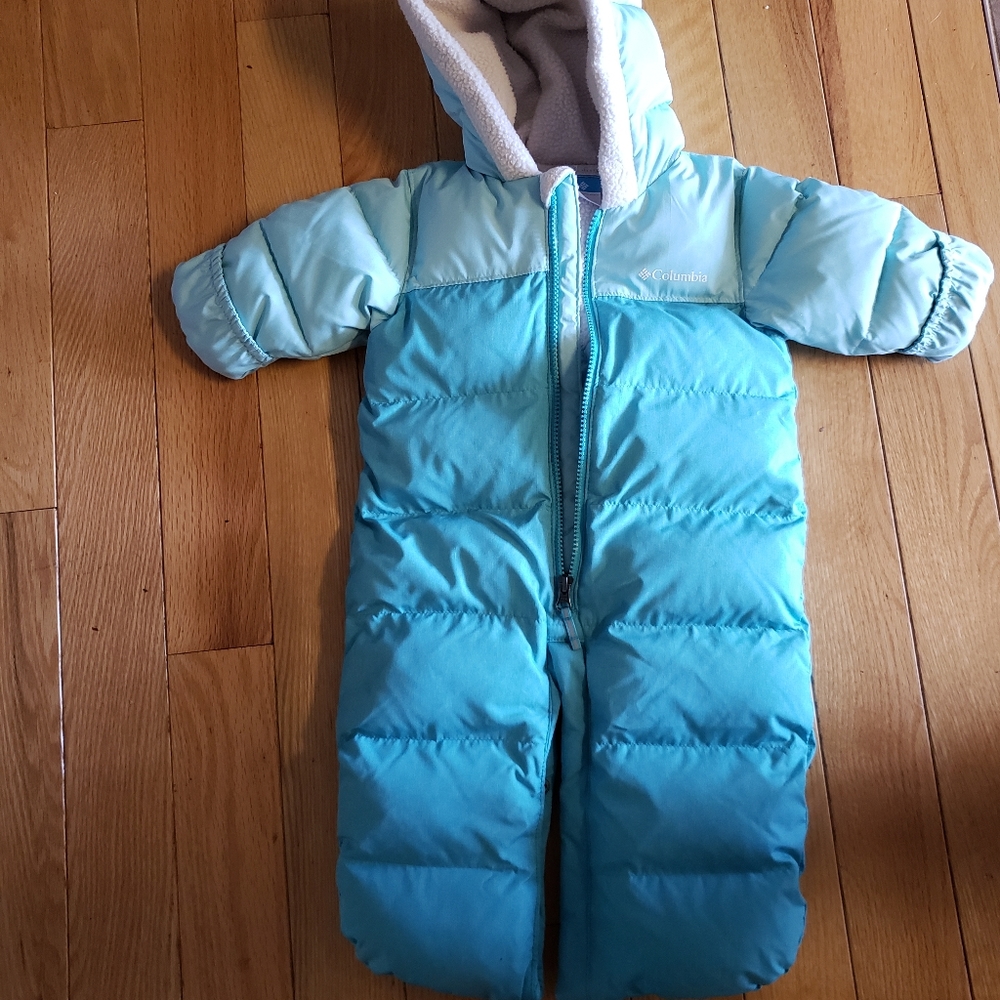 Columbia baby snow bunting suit 3-6month